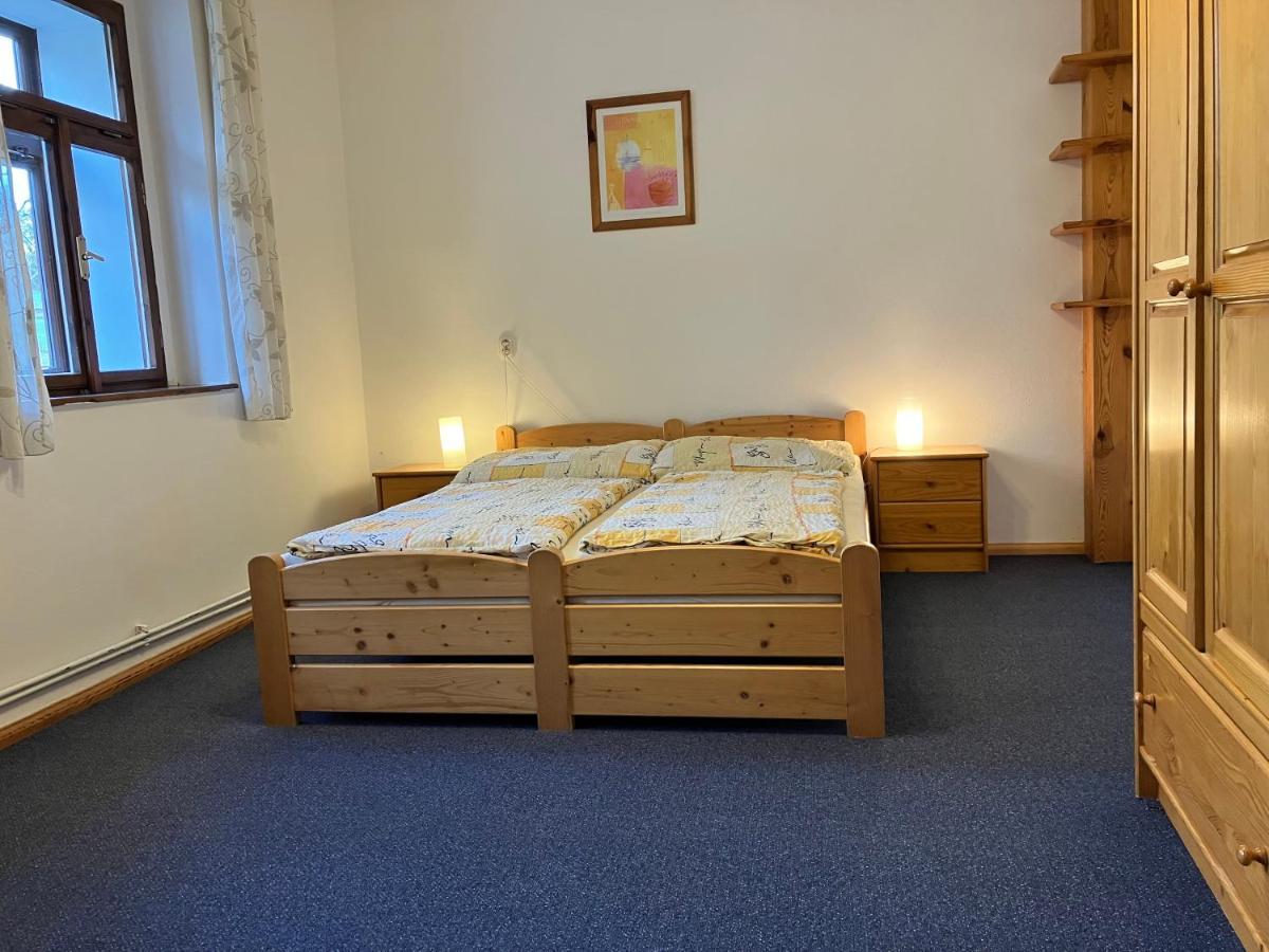 Mlyn Kamenice Klucenice Esterno foto