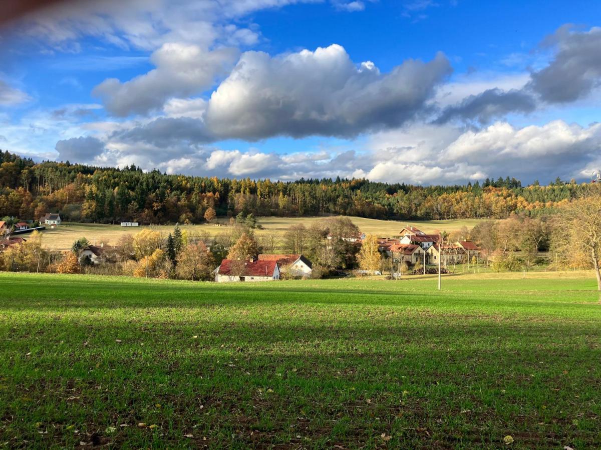 Mlyn Kamenice Klucenice Esterno foto