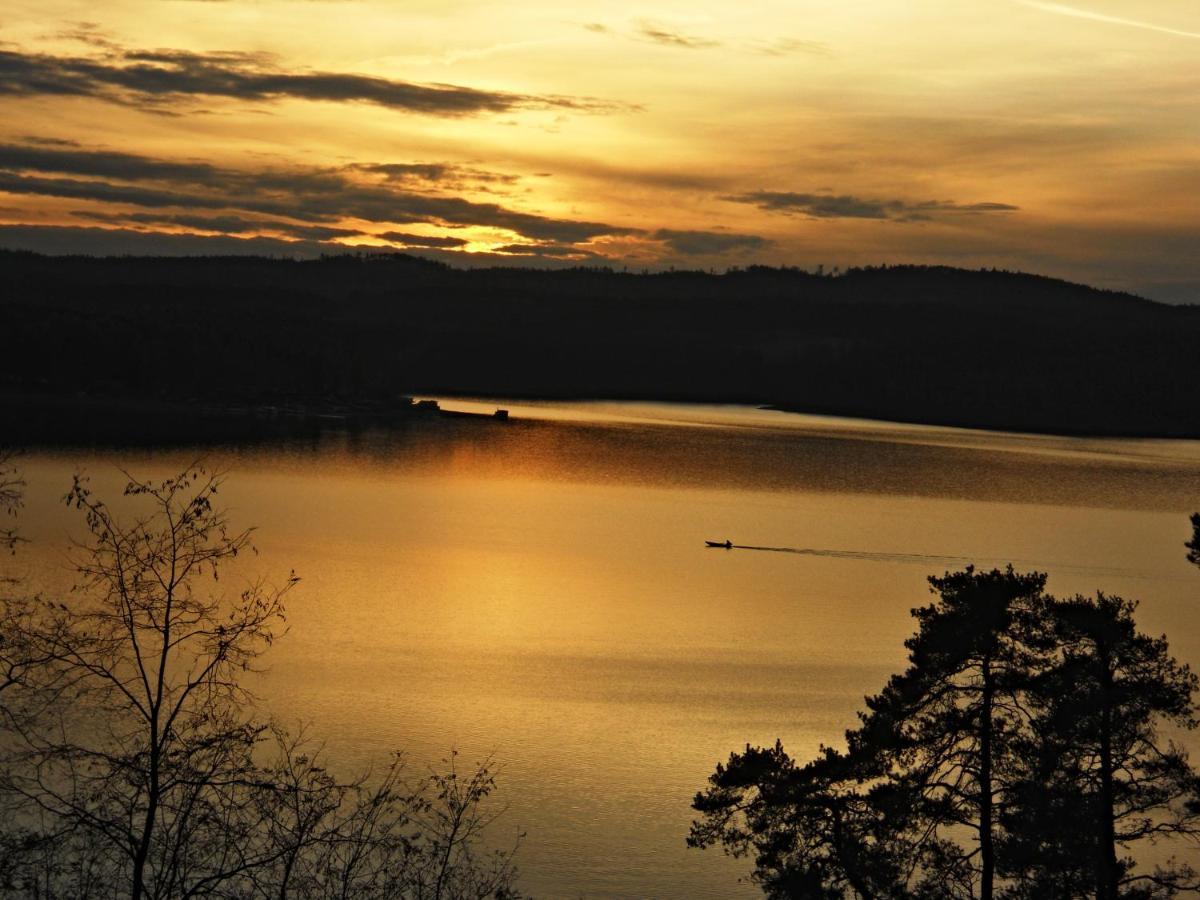 Mlyn Kamenice Klucenice Esterno foto