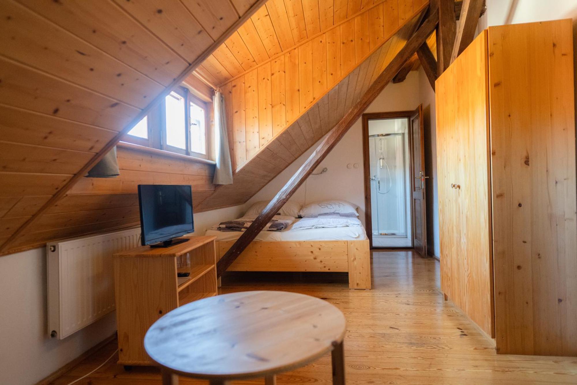 Mlyn Kamenice Klucenice Esterno foto
