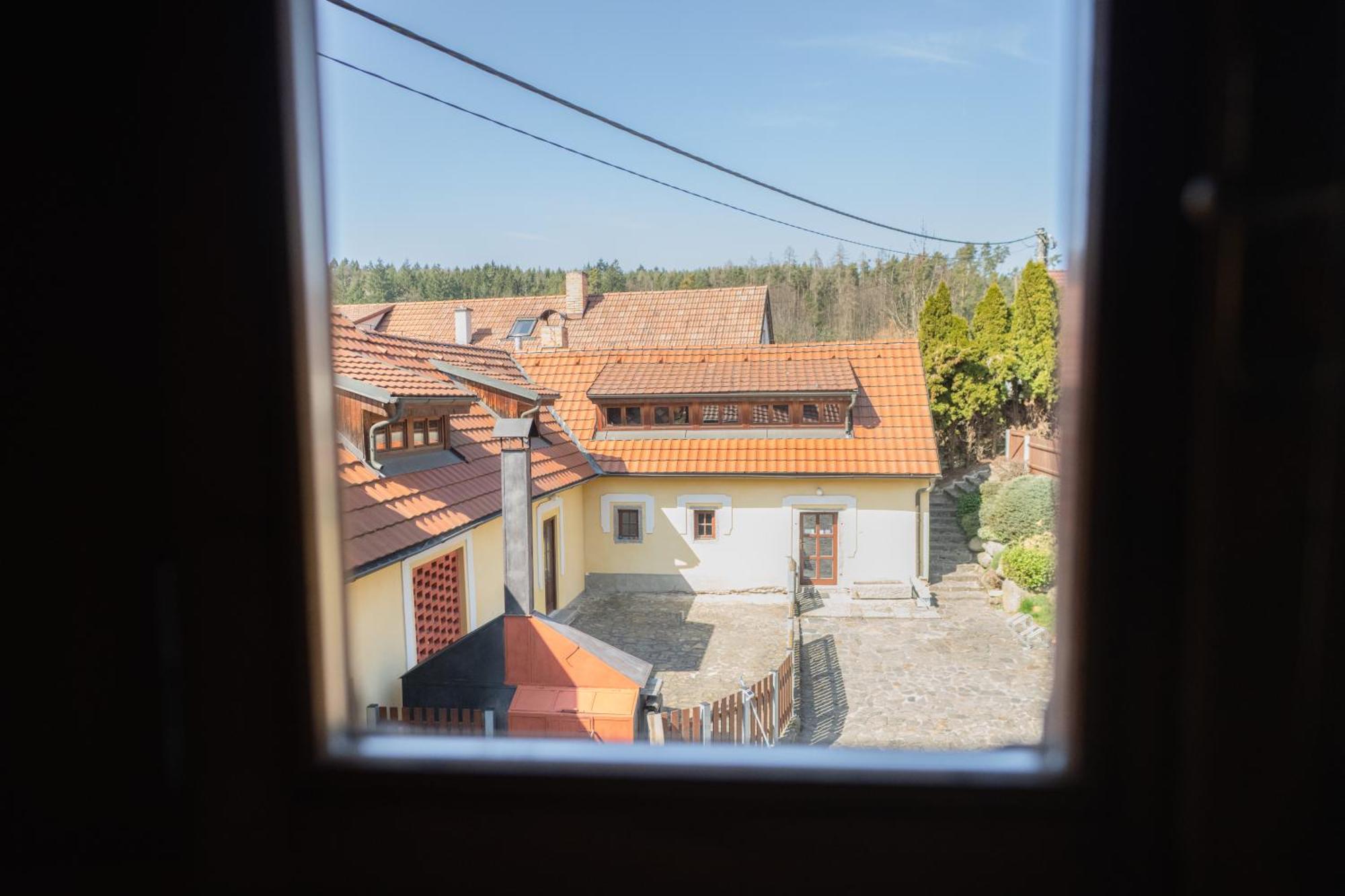 Mlyn Kamenice Klucenice Esterno foto