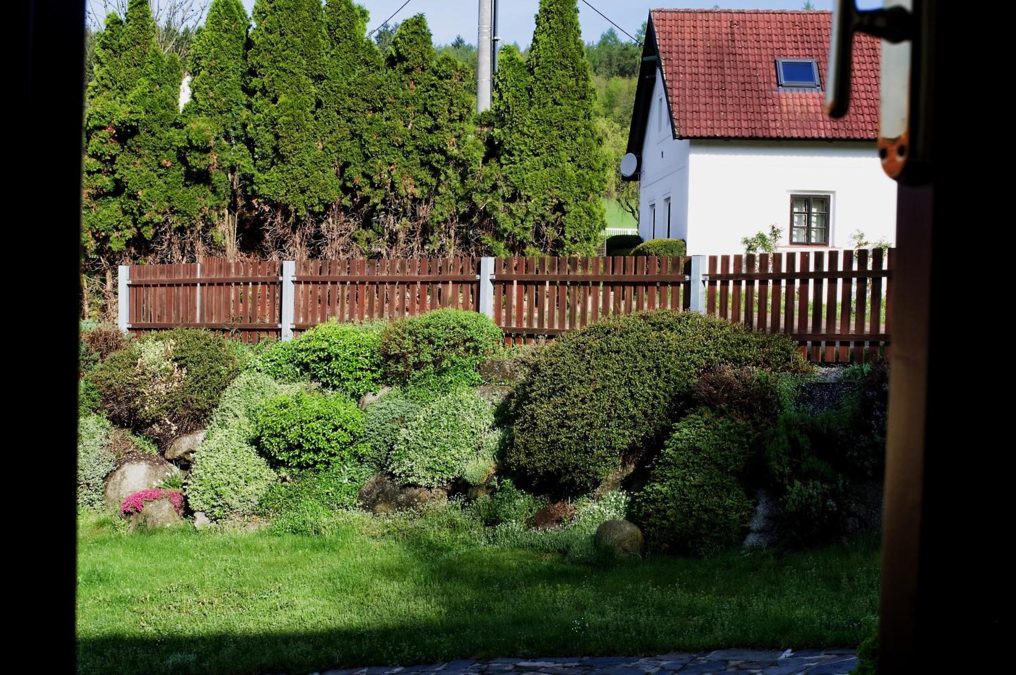 Mlyn Kamenice Klucenice Esterno foto